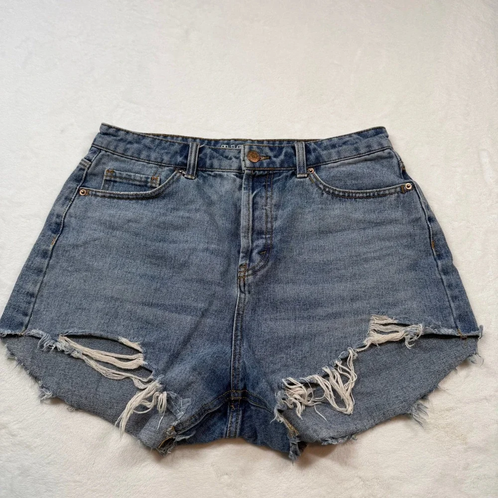 Wild‎ Fable Distressed Denim Shorts Womens 6 Blue Good High Rise Frayed Hem